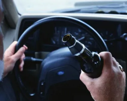 Скільки тримається алкоголь в крові і як довго помітний при видиху в повітрі, що видихається (тримається) Скільки тримається алкоголь в крові і як довго помітний при видиху в повітрі, що видихається