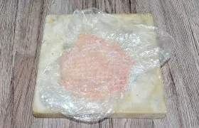 Соковиті відбивні з курячої грудки - покроковий фото і відео рецепт (грудки) Соковиті відбивні з курячої грудки - покроковий фото і відео рецепт