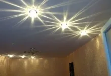 Споти для натяжних стель фото і розташування, установка накладних, які підходять для монтажу (натяжних) Споти для натяжних стель фото і розташування, установка накладних, які підходять для монтажу