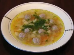 Суп з фрикадельками
