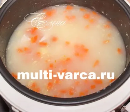 Суп з куркою і рисом в мультиварці
