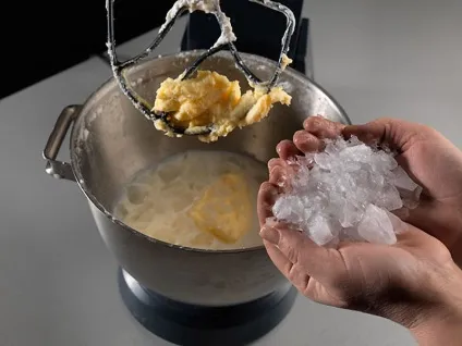 Як зробити вершкове масло