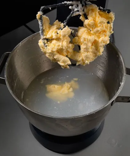 Як зробити вершкове масло