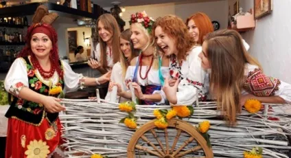 Весілля в українському стилі - ідеї оформлення, сценарій, фото і відео (український) Весілля в українському стилі - ідеї оформлення, сценарій, фото і відео