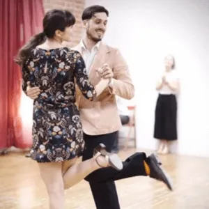 Swing in moscow - школа танців Лінді-хоп, бугі-вугі, джаз, рок-н-рол (moscow) Swing in moscow - школа танців Лінді-хоп, бугі-вугі, джаз, рок-н-рол