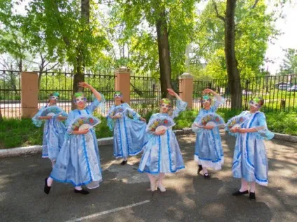 Танцювальні костюми для сучасних танців (сфері) Танцювальні костюми для сучасних танців
