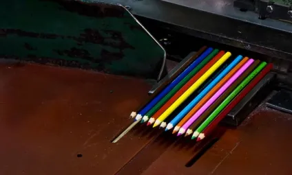 Те! - made in tomsk як роблять олівці з сибірського кедра (олівці) Те! - made in tomsk як роблять олівці з сибірського кедра