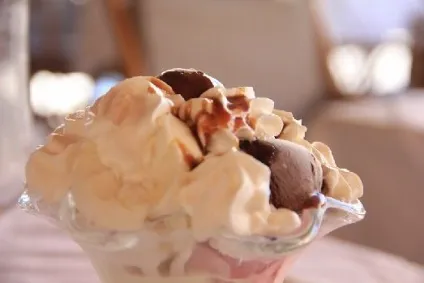 Традиційна кухня кріта мезедес, клефтіко, мізітра, стамнагаті, луканіко, дакос, хохли, цікудья і (цікудья) Традиційна кухня кріта мезедес, клефтіко, мізітра, стамнагаті, луканіко, дакос, хохли, цікудья і