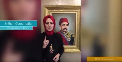 Турецька принцеса врахувала критику і покрилася (критику) Турецька принцеса врахувала критику і покрилася