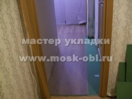 Укладання ламінату в пана образному коридорі (укладання ламінату в коридорі рубльовської шосе) Укладання ламінату в пана образному коридорі