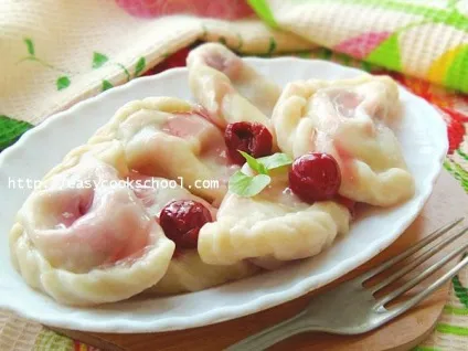 Вареники з вишнею рецепт з фото крок за кроком, легкі рецепти (покроково) Вареники з вишнею рецепт з фото крок за кроком, легкі рецепти