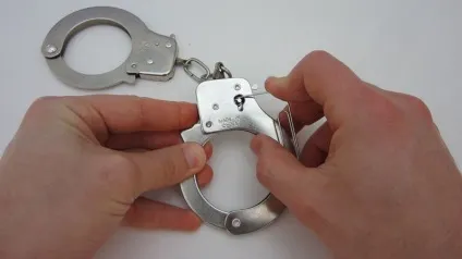 Як за допомогою скріпки відкрити замки і засувки (49 фото) (замки) Як за допомогою скріпки відкрити замки і засувки (49 фото)