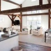 Внутрішнє оздоблення заміського будинку цікаві варіанти дизайну стін приватних будинків всередині на фото (цікаві) Внутрішнє оздоблення заміського будинку цікаві варіанти дизайну стін приватних будинків всередині на фото