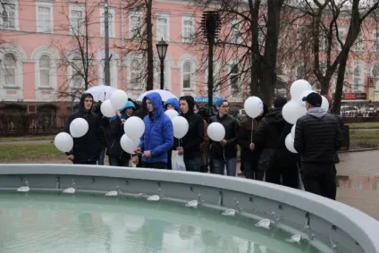 У Нижньому Новгороді почав роботу фонтан на площі Мініна і Пожарського, міський інтерактивний (площа Мініна і Пожарського) У Нижньому Новгороді почав роботу фонтан на площі Мініна і Пожарського, міський інтерактивний