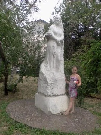 Все ближче, все дорожче ... ~ проза (есе) ~ (дорожче) Все ближче, все дорожче ... ~ проза (есе) ~