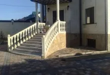 Вхідні сходи в будинок фото металевих в приватному, парадна своїми руками, будівництво, як