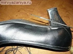 В'язана взуття
