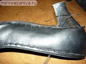 В'язана взуття