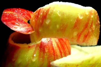 Яблуко користь, скільки калорій містить, які вітаміни (калорій) Яблуко користь, скільки калорій містить, які вітаміни