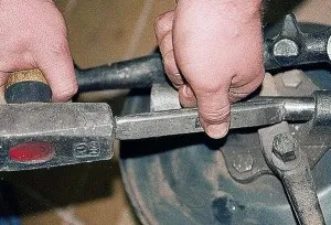 Заміна шкворня газ 3110, автолюбителі