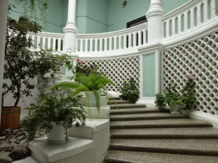 Замок Шереметьєва в Юркове (Марій Ел), легким на підйом (Автопутешествие «Вниз Волзі») Замок Шереметьєва в Юркове (Марій Ел), легким на підйом