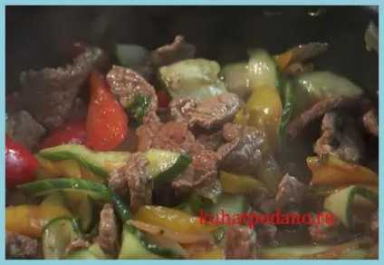 Смажені огірки з м'ясом, овочами і рисом, їсти подано! Кулінарний блог (смажені огірки з м'ясом) Смажені огірки з м'ясом, овочами і рисом, їсти подано! кулінарний блог