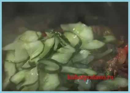 Смажені огірки з м'ясом, овочами і рисом, їсти подано! Кулінарний блог (огірки) Смажені огірки з м'ясом, овочами і рисом, їсти подано! кулінарний блог