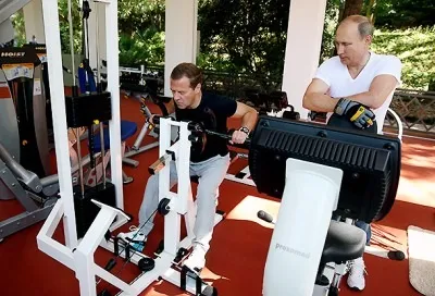 Життя, не варта уваги життя ... (форм колективної ідентичності) Життя, не варта уваги життя ...