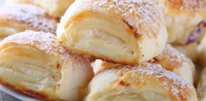 Булочки з листкового тіста, десерти і випічка (листкового) Булочки з листкового тіста, десерти і випічка
