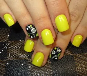 Чорно жовтий манікюр, фото (Фото сайту nails_tutorial) Чорно жовтий манікюр, фото