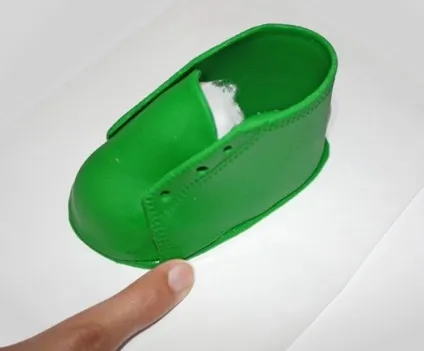 Дитяче взуття з мастики