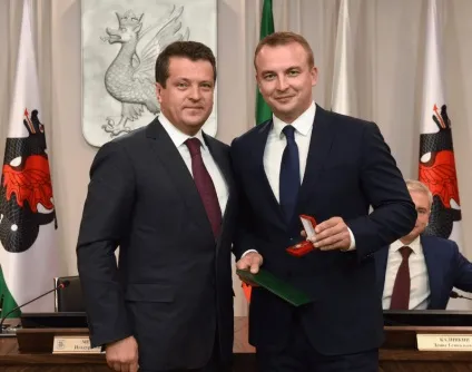 Ігор Сівов біографія, особисте життя, освіту і кар'єра нареченого співачки Нюши - тільки ексклюзивні (Сівов) Ігор Сівов біографія, особисте життя, освіту і кар'єра нареченого співачки Нюши - тільки ексклюзивні