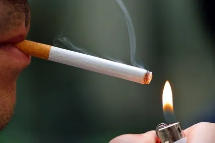Як швидко провітрити кімнату від запаху сигарет (краса і здоров'я) Як швидко провітрити кімнату від запаху сигарет