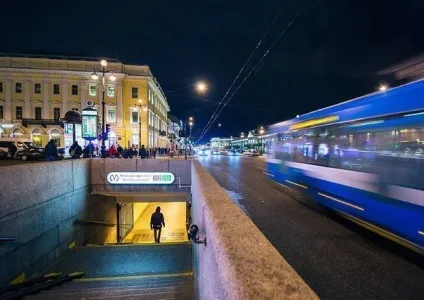Як дешево переміщатися по місту вночі, коли мости розведені, blog fiesta