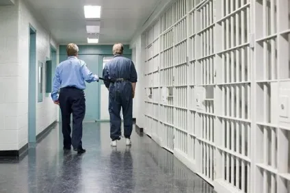 Як написати лист у в'язницю коханому чоловікові своїми словами зразок (лист) Як написати лист у в'язницю коханому чоловікові своїми словами зразок