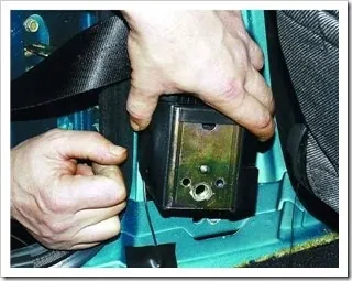 Як поміняти передній ремінь безпеки на ваз 2110 - ремонт авто (безпеки) Як поміняти передній ремінь безпеки на ваз 2110 - ремонт авто