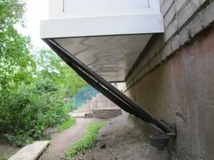 Як побудувати балкон на першому поверсі (поверсі) Як побудувати балкон на першому поверсі