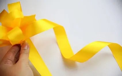 Як зробити бант зі стрічки