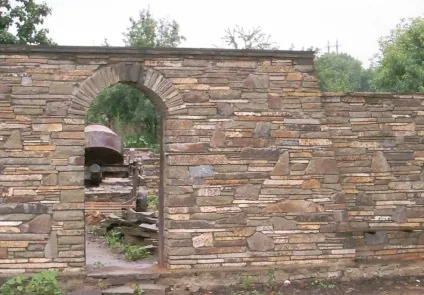 Кам'яний паркан своїми руками (паркан) Кам'яний паркан своїми руками