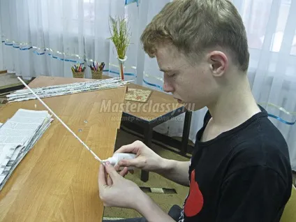 Кашпо з газетних трубочок (трубочок) Кашпо з газетних трубочок