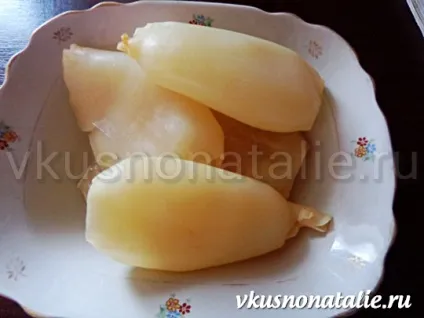 Кальмари тушковані в сметані