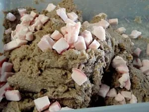 Ковбаса в домашніх умовах мoртаделла