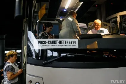 Коли роблять зупинку і чи можна відкидати крісло що потрібно знати, коли подорожуєш автобусом