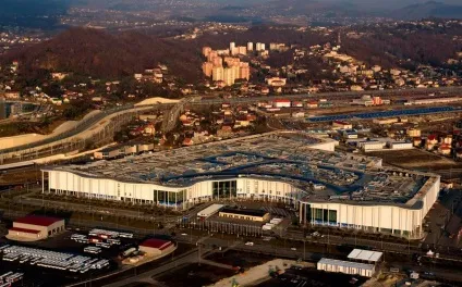 Як виглядають олімпійські об'єкти за місяць до змагань (Великий льодовий палац «Великий») Як виглядають олімпійські об'єкти за місяць до змагань