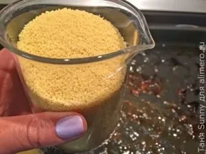 Курка в духовці з кускус