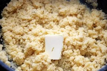 Кускус з куркою, овочами, нутом і зеленню по-східному (овочами) Кускус з куркою, овочами, нутом і зеленню по-східному