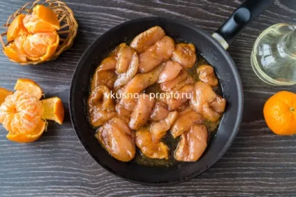 Куряча грудка з мандаринами