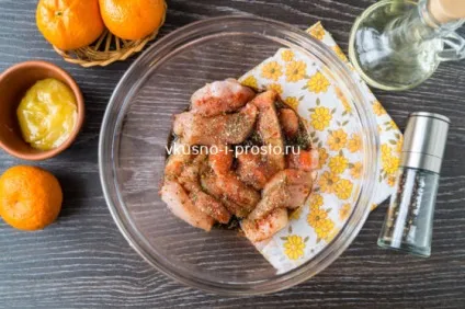 Куряча грудка з мандаринами