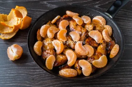 Куряча грудка з мандаринами