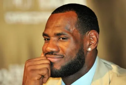 Леброн джеймс (lebron james) біографія, рекорди і особисте життя баскетболіста (фото) (lebron) Леброн джеймс (lebron james) біографія, рекорди і особисте життя баскетболіста (фото)